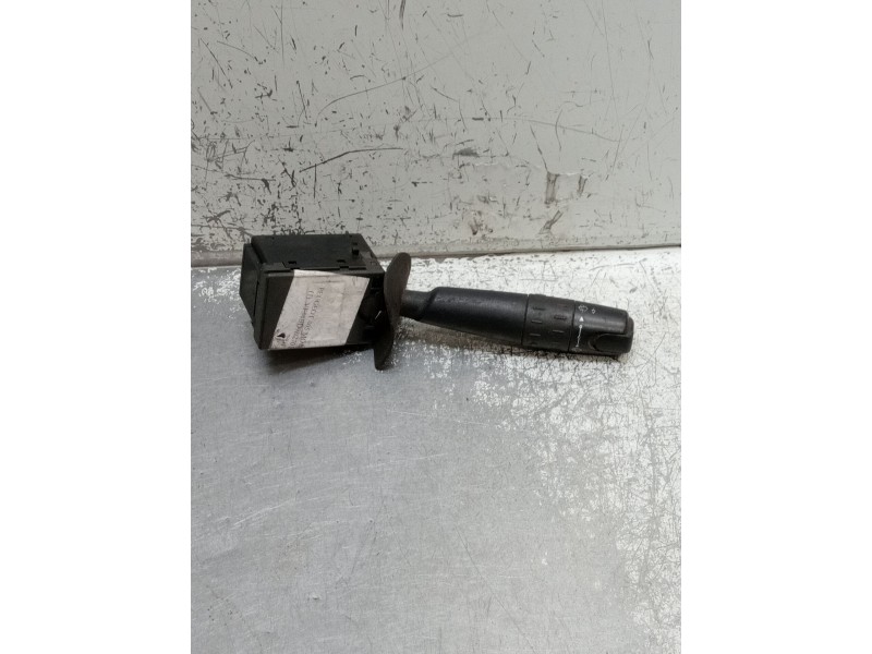 Recambio de mando limpia para peugeot 405 berlina referencia OEM IAM 96093418XX 61580011 92