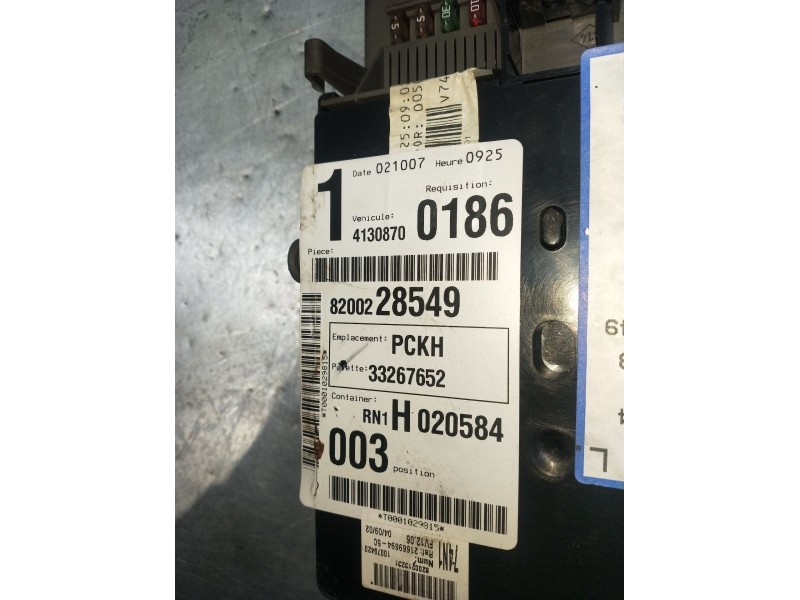 Recambio de caja reles / fusibles para renault laguna ii (bg0/1_) 2.0 16v (bg00, bg0k, bg0p, bg0w) referencia OEM IAM 8200228549