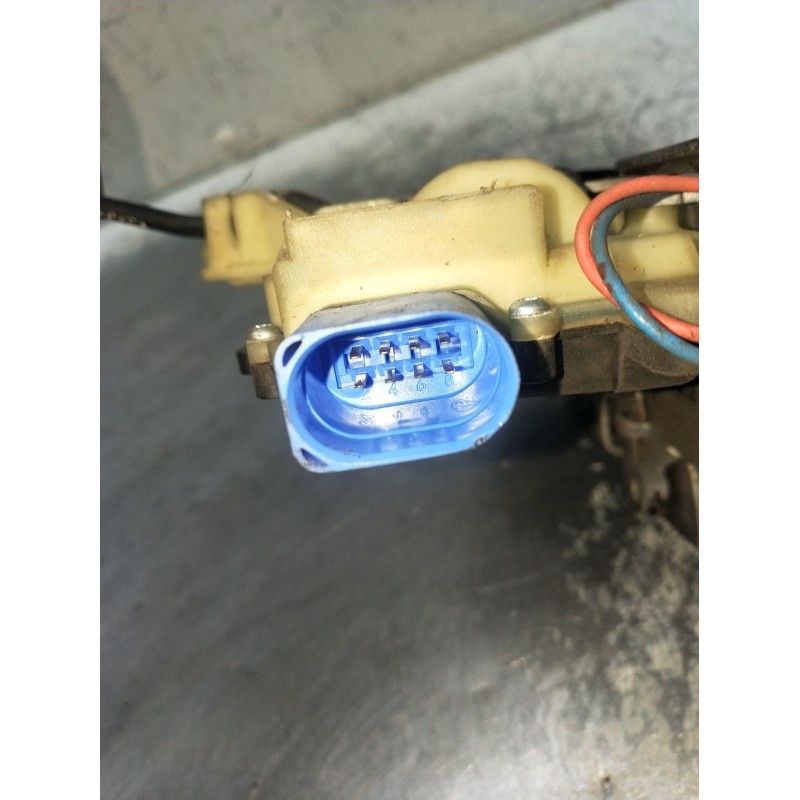 Recambio de motor cierre centralizado delantero derecho para seat ibiza iii (6l1) 1.9 tdi referencia OEM IAM  5P 06