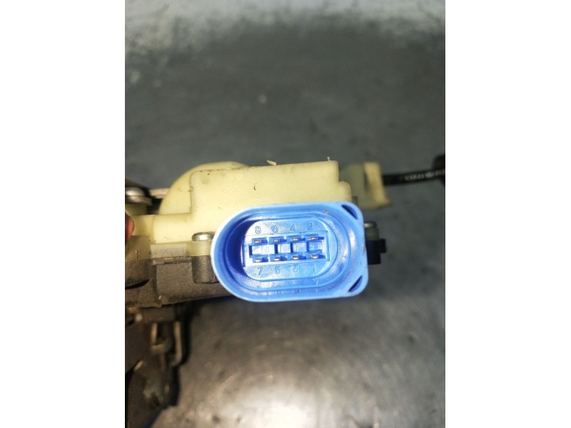 Recambio de motor cierre centralizado delantero izquierdo para seat ibiza iii (6l1) 1.9 tdi referencia OEM IAM  5P 06