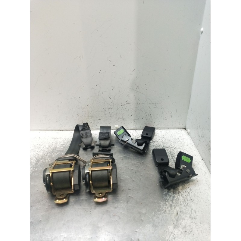 Recambio de juego cinturones trasero para renault laguna ii (bg0/1_) 2.0 16v (bg00, bg0k, bg0p, bg0w) referencia OEM IAM  5P 02