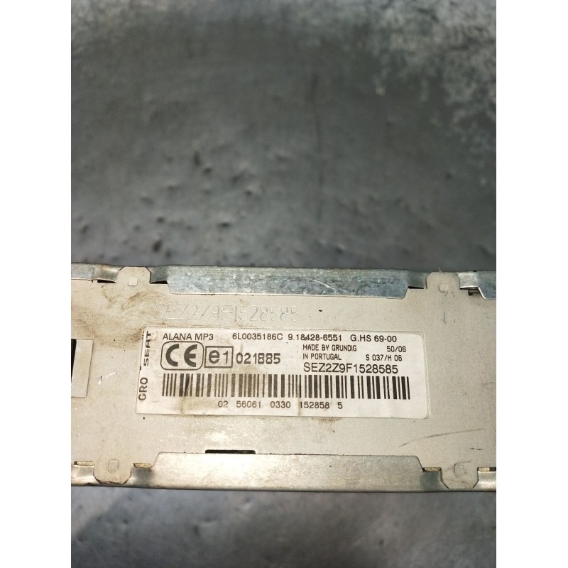 Recambio de sistema audio / radio cd para seat ibiza iii (6l1) 1.9 tdi referencia OEM IAM 6L0035186C SEZ2Z9F1528585 06