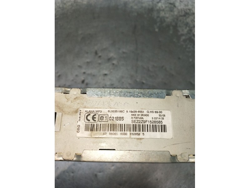 Recambio de sistema audio / radio cd para seat ibiza iii (6l1) 1.9 tdi referencia OEM IAM 6L0035186C SEZ2Z9F1528585 06