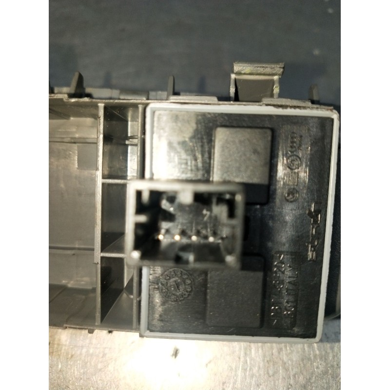 Recambio de mando elevalunas delantero izquierdo para seat ibiza iii (6l1) 1.9 tdi referencia OEM IAM 6L1867171F 3P 06