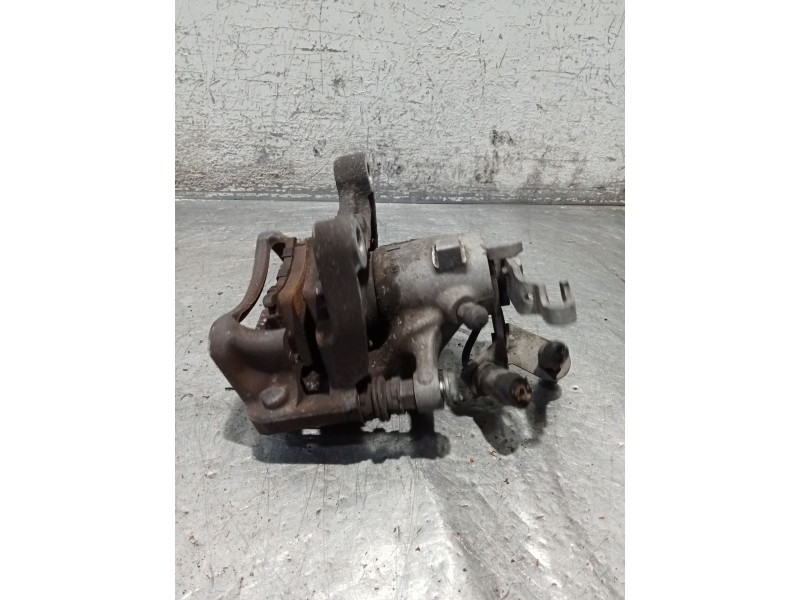 Recambio de pinza freno trasera derecha para skoda suberb (3t4) ambition referencia OEM IAM   08