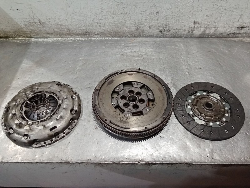 Recambio de kit embrague para skoda suberb (3t4) ambition referencia OEM IAM 324035510  08