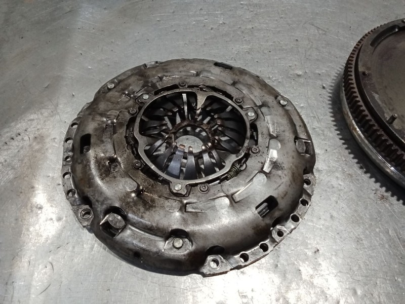 Recambio de kit embrague para skoda suberb (3t4) ambition referencia OEM IAM 324035510  08