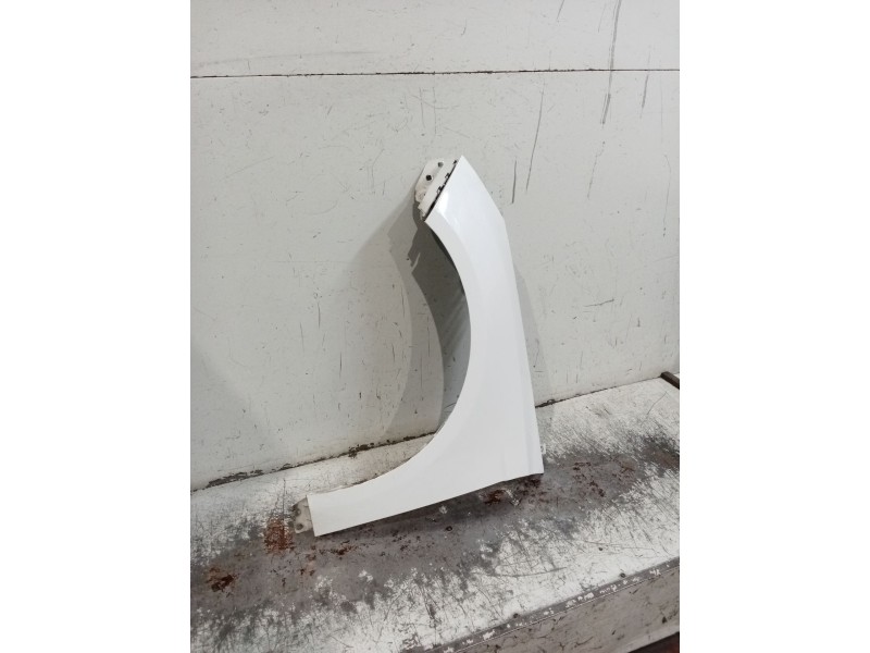 Recambio de aleta delantera derecha para ford focus turn. business referencia OEM IAM  5P 17