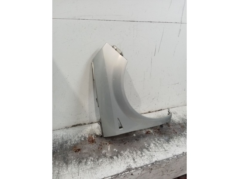 Recambio de aleta delantera derecha para renault scénic ii (jm0/1_) 1.9 dci (jm0g, jm12, jm1g, jm2c) referencia OEM IAM  5P 04