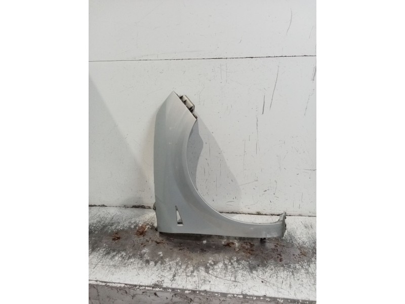 Recambio de aleta delantera derecha para renault scénic ii (jm0/1_) 1.9 dci (jm0g, jm12, jm1g, jm2c) referencia OEM IAM  5P 04