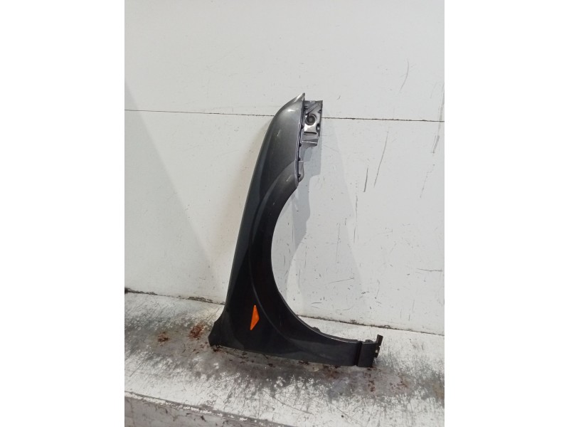 Recambio de aleta delantera derecha para ford mondeo iii (b5y) 1.8 16v referencia OEM IAM  4P 02