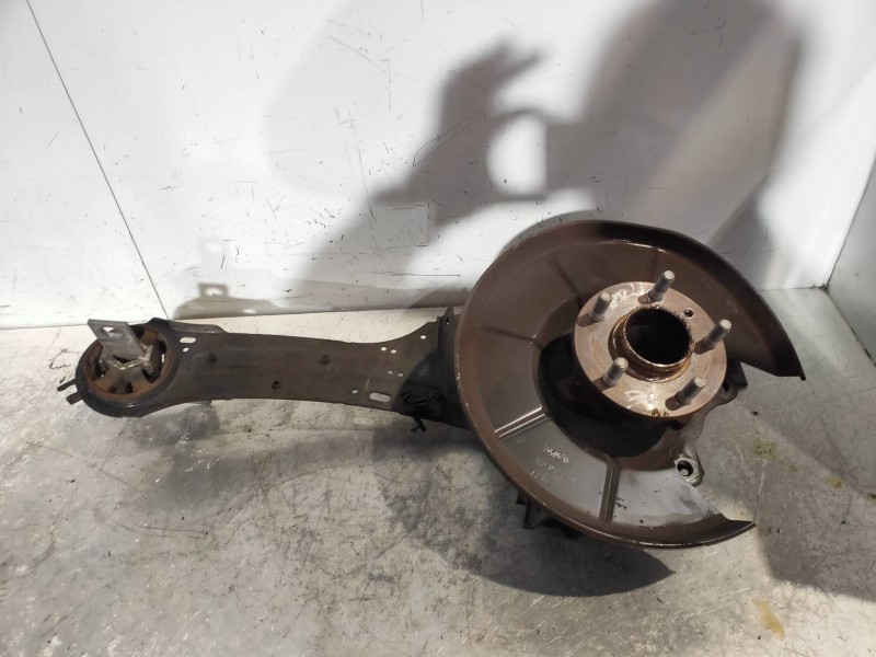 Recambio de mangueta trasera derecha para ford mondeo ber. (ca2) trend referencia OEM IAM   1858856