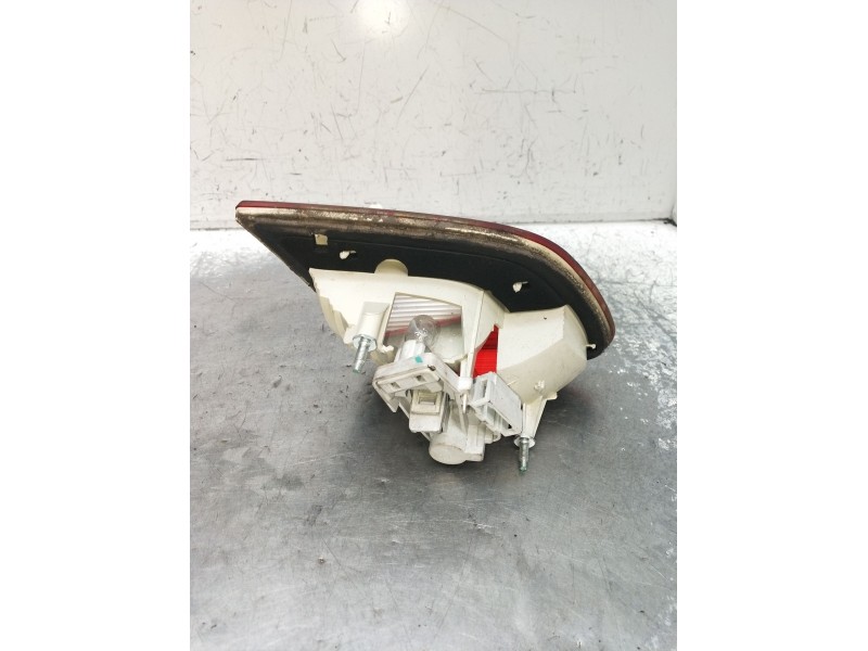 Recambio de piloto trasero derecho interior para skoda suberb (3t4) ambition referencia OEM IAM 07S3T5945094  08