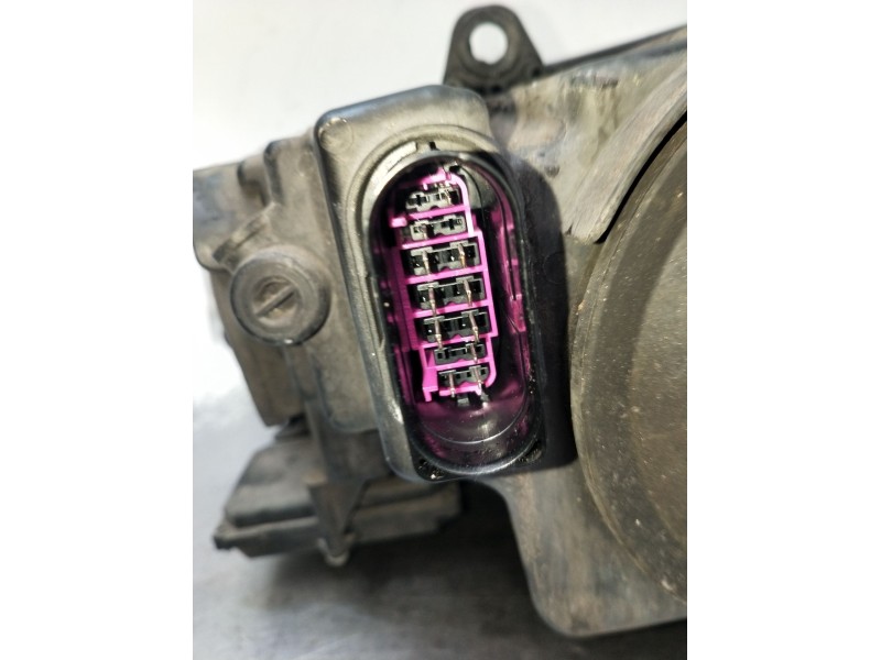 Recambio de faro derecho para skoda suberb (3t4) ambition referencia OEM IAM 3T1941016B XENON 5DV00900000 08 1ZS24704710