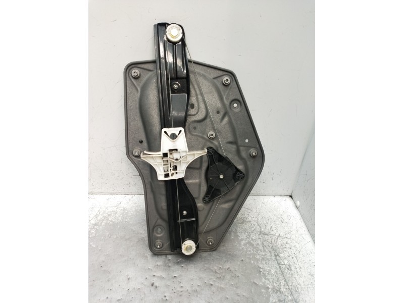 Recambio de elevalunas trasero derecho para skoda suberb (3t4) ambition referencia OEM IAM 8K0959812 5P 08