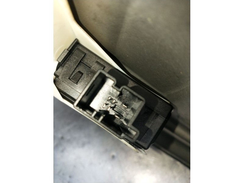 Recambio de elevalunas trasero derecho para skoda suberb (3t4) ambition referencia OEM IAM 8K0959812 5P 08