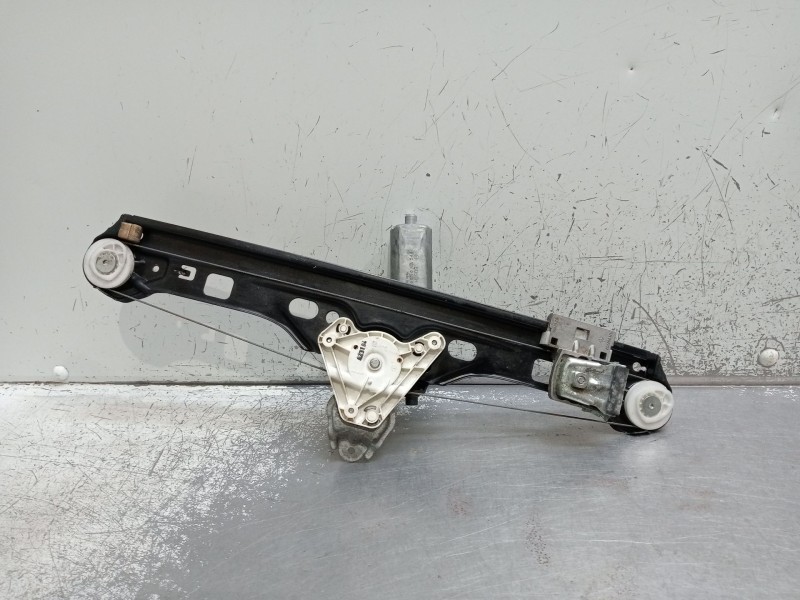 Recambio de elevalunas trasero derecho para mercedes-benz clase c (w203) familiar 2.2 cdi cat referencia OEM IAM 0130822007 5P 0