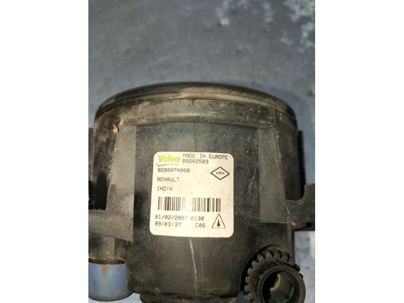 Recambio de faro antiniebla derecho para renault megane ii station wagon (km0/1_) 1.9 dci referencia OEM IAM 8200074008 89202803