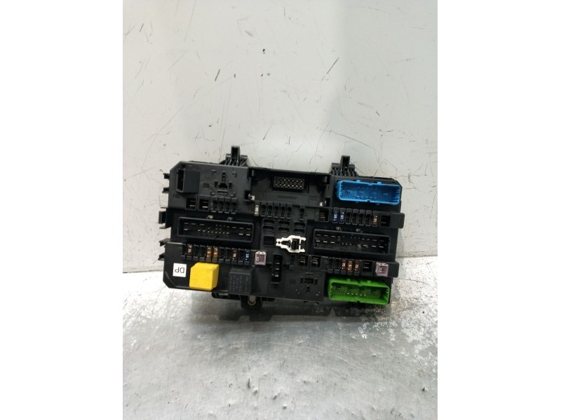 Recambio de caja reles / fusibles para opel astra h (a04) 1.6 (l48) referencia OEM IAM 5DK00866931 13181278 04