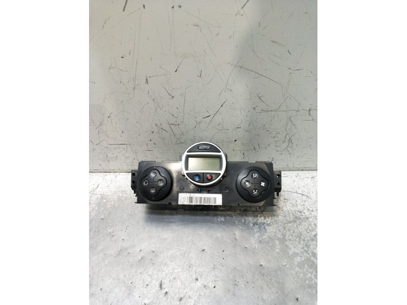 Recambio de mando calefaccion / aire acondicionado para renault megane ii station wagon (km0/1_) 1.9 dci referencia OEM IAM 8200
