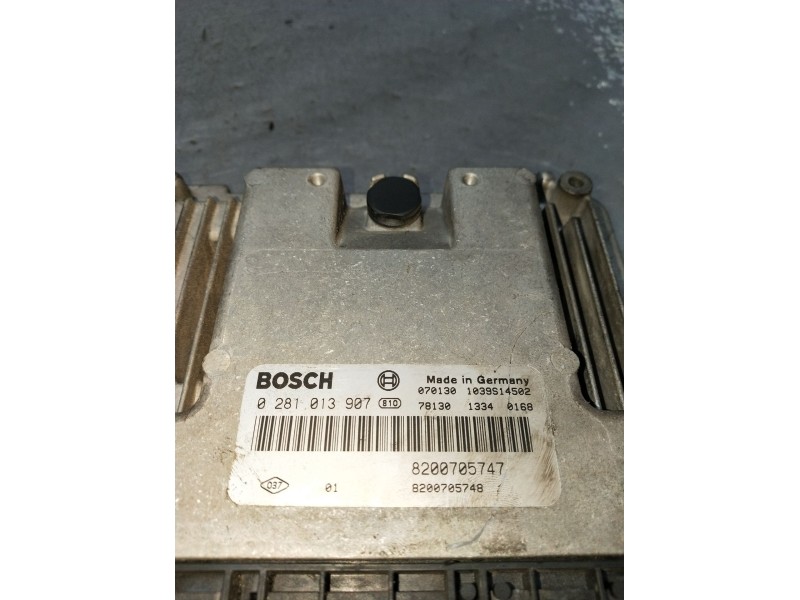 Recambio de centralita motor uce para renault megane ii station wagon (km0/1_) 1.9 dci referencia OEM IAM 0281013907 8200705747 