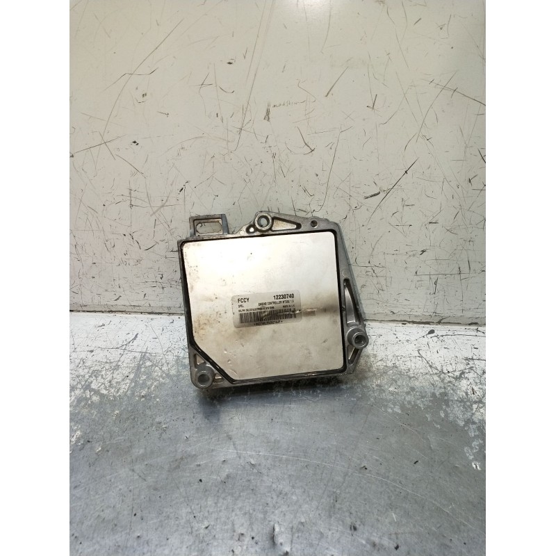 Recambio de centralita motor uce para opel astra h (a04) 1.6 (l48) referencia OEM IAM 12230740  04