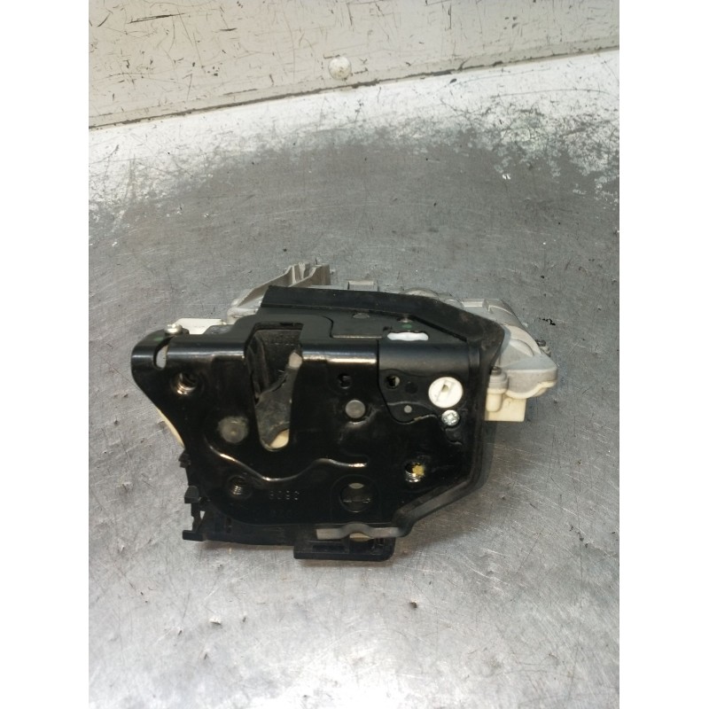 Recambio de motor cierre centralizado delantero derecho para skoda suberb (3t4) ambition referencia OEM IAM 3C1837016A 5P 08