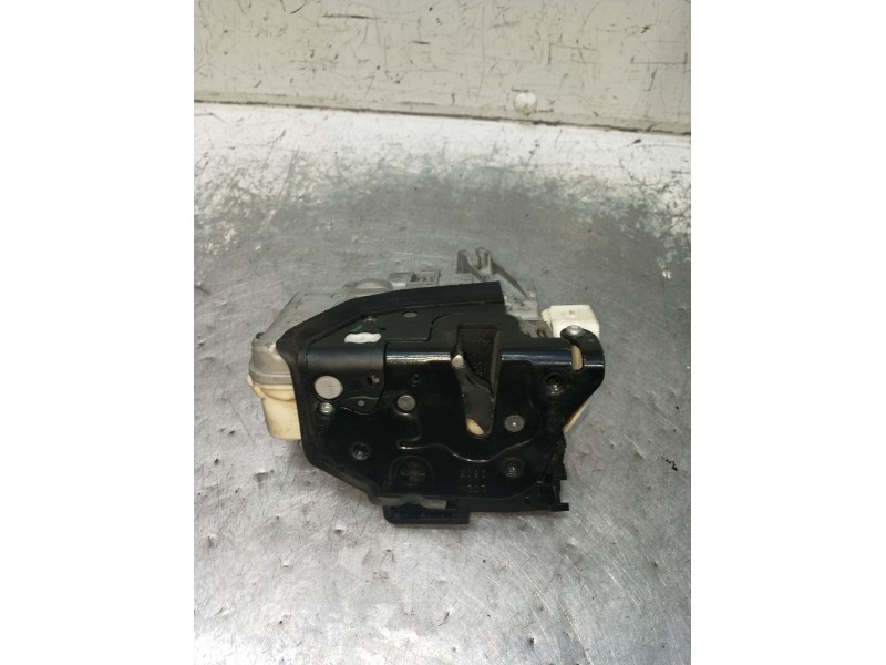 Recambio de motor cierre centralizado delantero izquierdo para skoda suberb (3t4) ambition referencia OEM IAM 3C1837015A 5P 08
