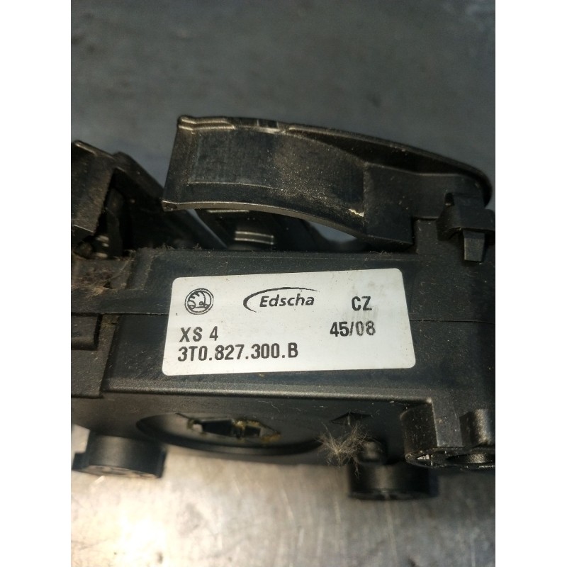 Recambio de motor cierre centralizado trasero derecho para skoda suberb (3t4) ambition referencia OEM IAM 3T0827300B 5P 08