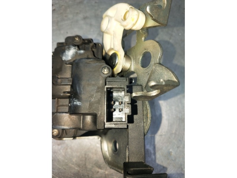 Recambio de motor cierre centralizado porton para skoda suberb (3t4) ambition referencia OEM IAM 9K9327565 5P 08