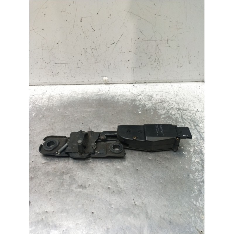 Recambio de motor cierre centralizado porton para skoda suberb (3t4) ambition referencia OEM IAM 4F9827383A 5P 08