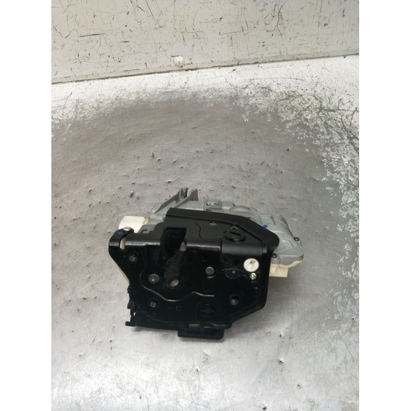 Recambio de motor cierre centralizado trasero derecho para skoda suberb (3t4) ambition referencia OEM IAM 3C4839016A 5P 08