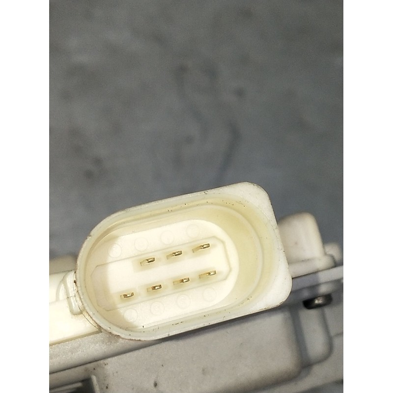 Recambio de motor cierre centralizado trasero derecho para skoda suberb (3t4) ambition referencia OEM IAM 3C4839016A 5P 08