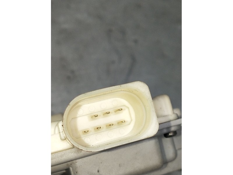 Recambio de motor cierre centralizado trasero derecho para skoda suberb (3t4) ambition referencia OEM IAM 3C4839016A 5P 08