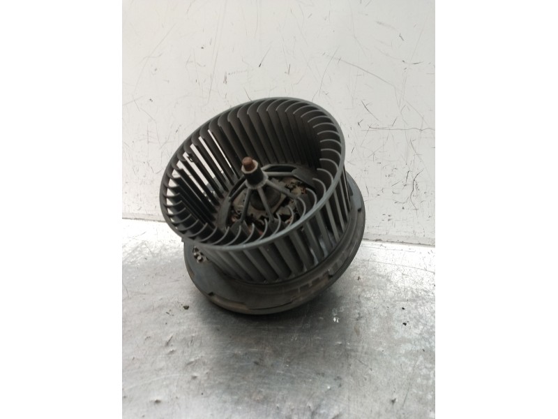 Recambio de motor calefaccion para skoda suberb (3t4) ambition referencia OEM IAM 3C1820015L CZ0160600865 08