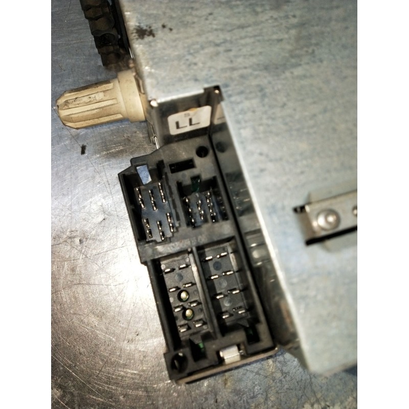 Recambio de sistema audio / radio cd para renault megane ii station wagon (km0/1_) 1.9 dci referencia OEM IAM 8200367492 8200367