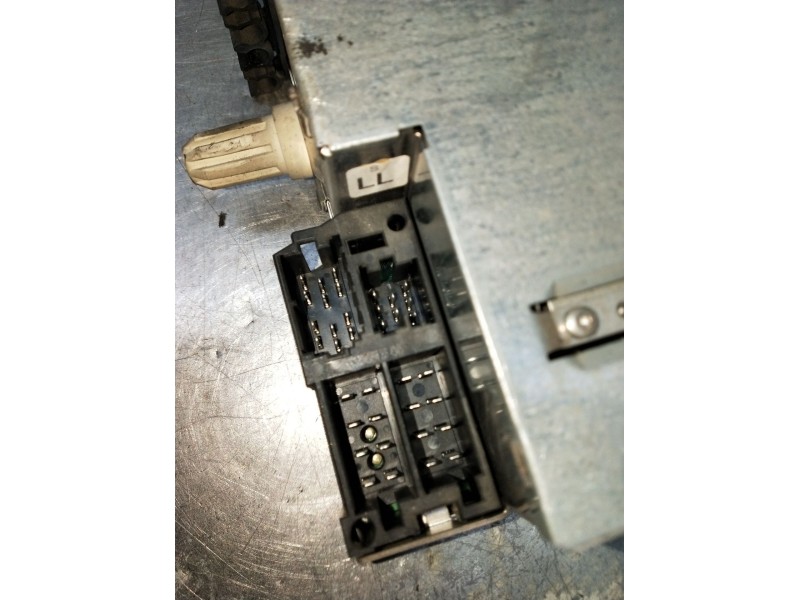 Recambio de sistema audio / radio cd para renault megane ii station wagon (km0/1_) 1.9 dci referencia OEM IAM 8200367492 8200367