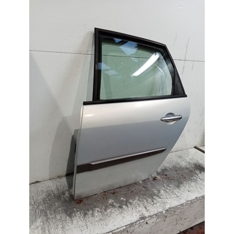 Recambio de puerta trasera derecha para renault scénic ii (jm0/1_) 1.9 dci (jm0g, jm12, jm1g, jm2c) referencia OEM IAM  5P 04