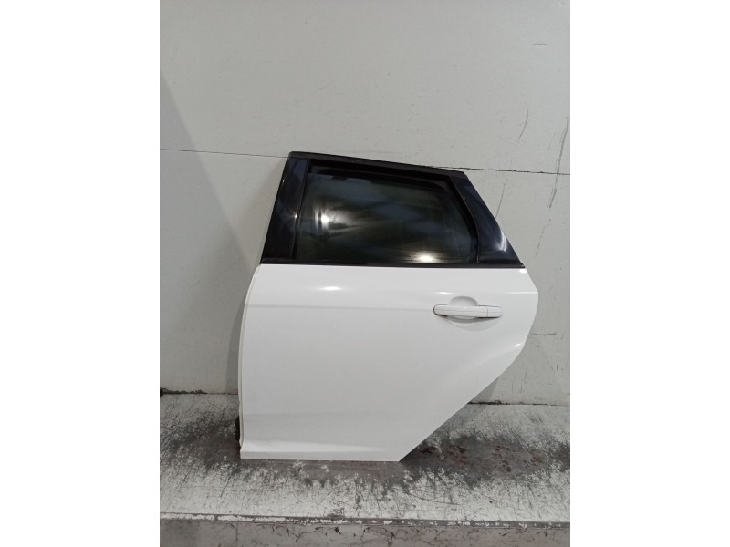Recambio de puerta trasera izquierda para ford focus turn. business referencia OEM IAM  5P 17
