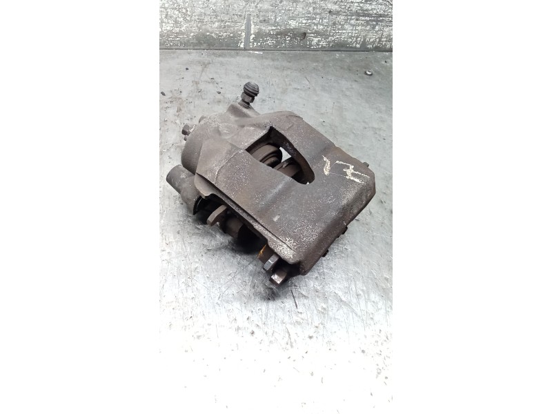 Recambio de pinza freno delantera izquierda para volkswagen polo iv (9n_, 9a_) 1.4 tdi referencia OEM IAM   05