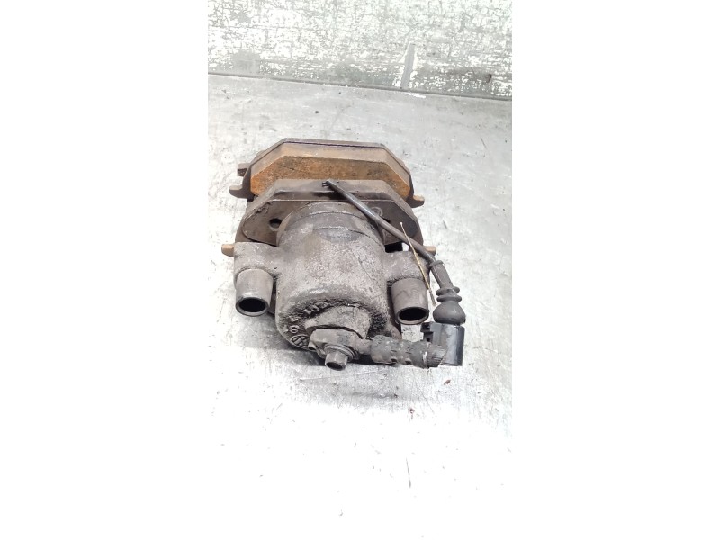 Recambio de pinza freno delantera izquierda para volkswagen polo iv (9n_, 9a_) 1.4 tdi referencia OEM IAM   05