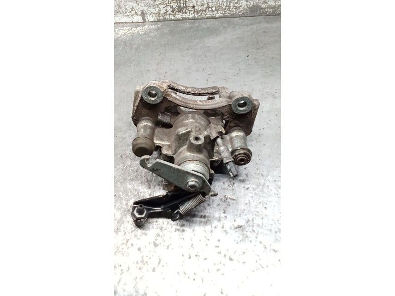 Recambio de pinza freno trasera derecha para nissan cabstar (f24m, f24w) 35.13 dci, 45.13 dci 2.5 (f24m) referencia OEM IAM   06