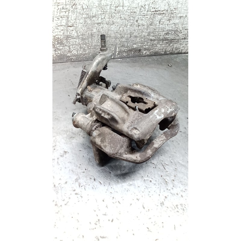 Recambio de pinza freno trasera izquierda para nissan cabstar (f24m, f24w) 35.13 dci, 45.13 dci 2.5 (f24m) referencia OEM IAM   