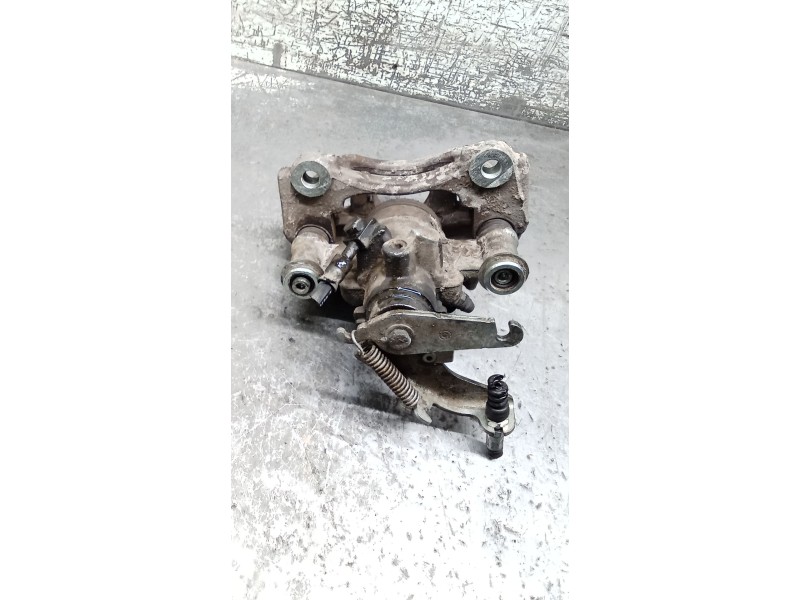 Recambio de pinza freno trasera izquierda para nissan cabstar (f24m, f24w) 35.13 dci, 45.13 dci 2.5 (f24m) referencia OEM IAM   