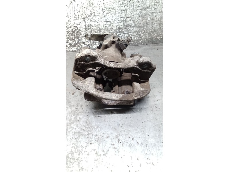Recambio de pinza freno trasera izquierda para nissan cabstar (f24m, f24w) 35.13 dci, 45.13 dci 2.5 (f24m) referencia OEM IAM   