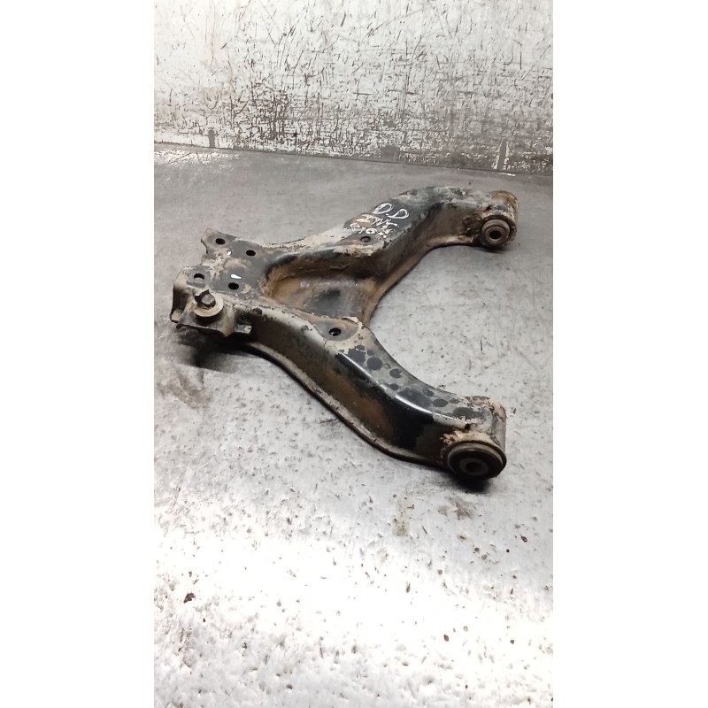 Recambio de brazo suspension inferior delantero derecho para nissan cabstar (f24m, f24w) 35.13 dci, 45.13 dci 2.5 (f24m) referen
