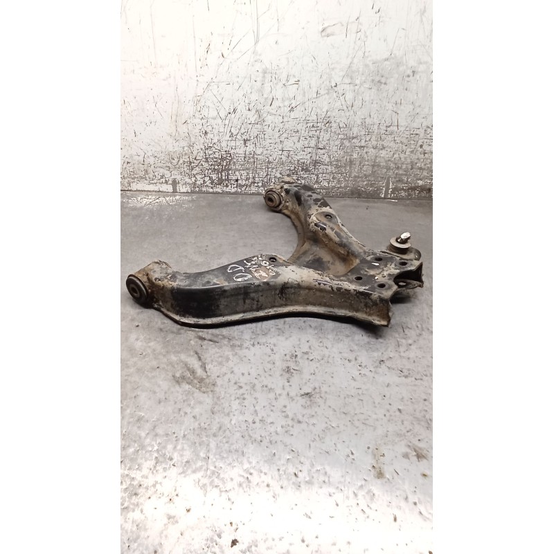 Recambio de brazo suspension inferior delantero derecho para nissan cabstar (f24m, f24w) 35.13 dci, 45.13 dci 2.5 (f24m) referen