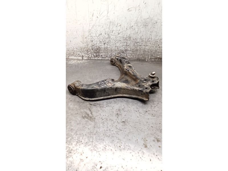 Recambio de brazo suspension inferior delantero derecho para nissan cabstar (f24m, f24w) 35.13 dci, 45.13 dci 2.5 (f24m) referen