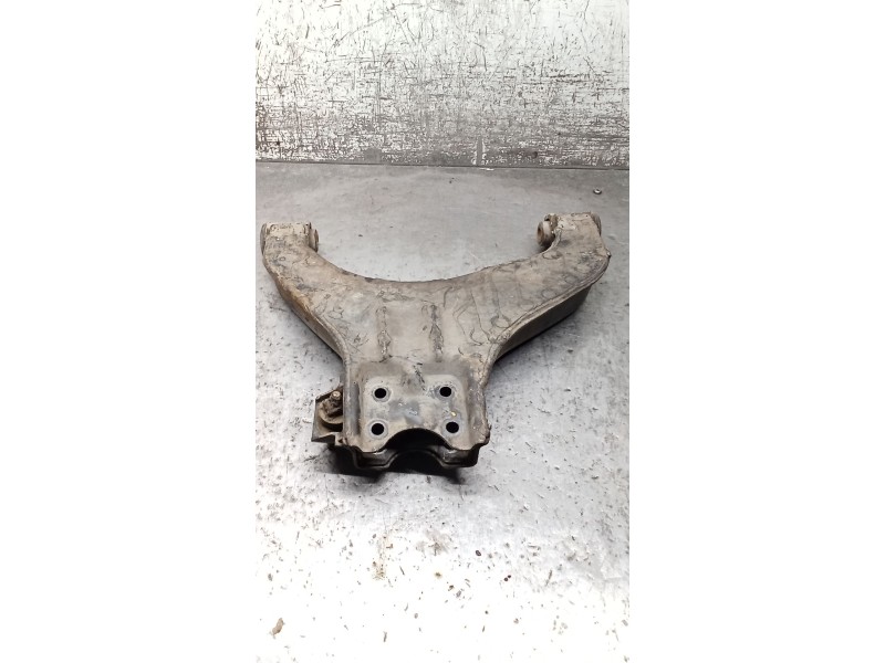 Recambio de brazo suspension inferior delantero derecho para nissan cabstar (f24m, f24w) 35.13 dci, 45.13 dci 2.5 (f24m) referen