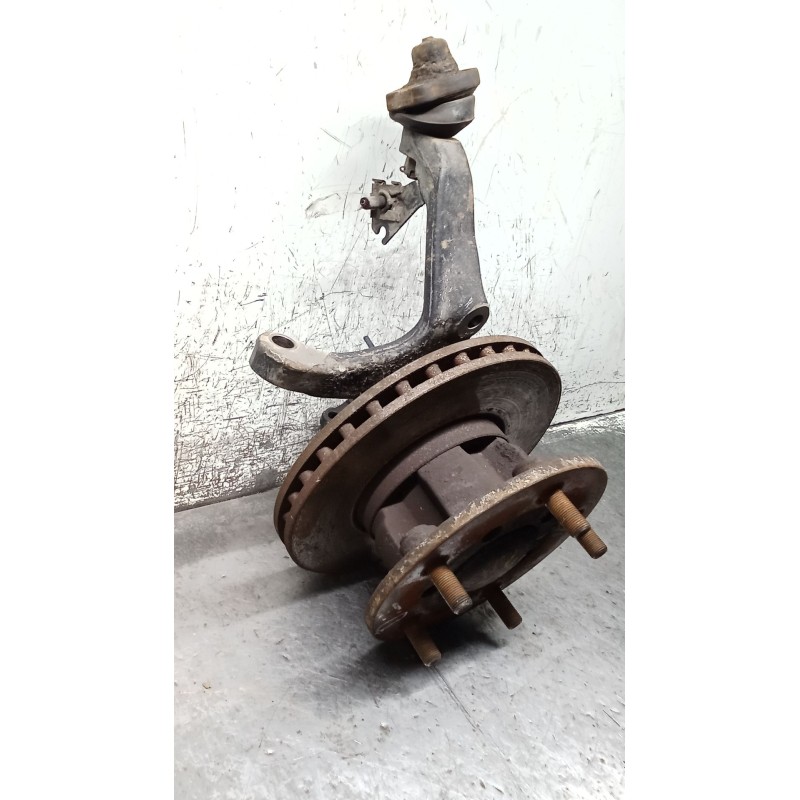 Recambio de mangueta delantera izquierda para nissan cabstar (f24m, f24w) 35.13 dci, 45.13 dci 2.5 (f24m) referencia OEM IAM   0